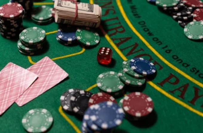 Feature cards showing VIP Club privacy and account safety guidance